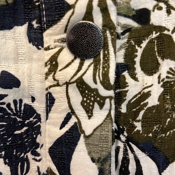 Christopher & Banks light weight jacket. - Picture 4 of 10